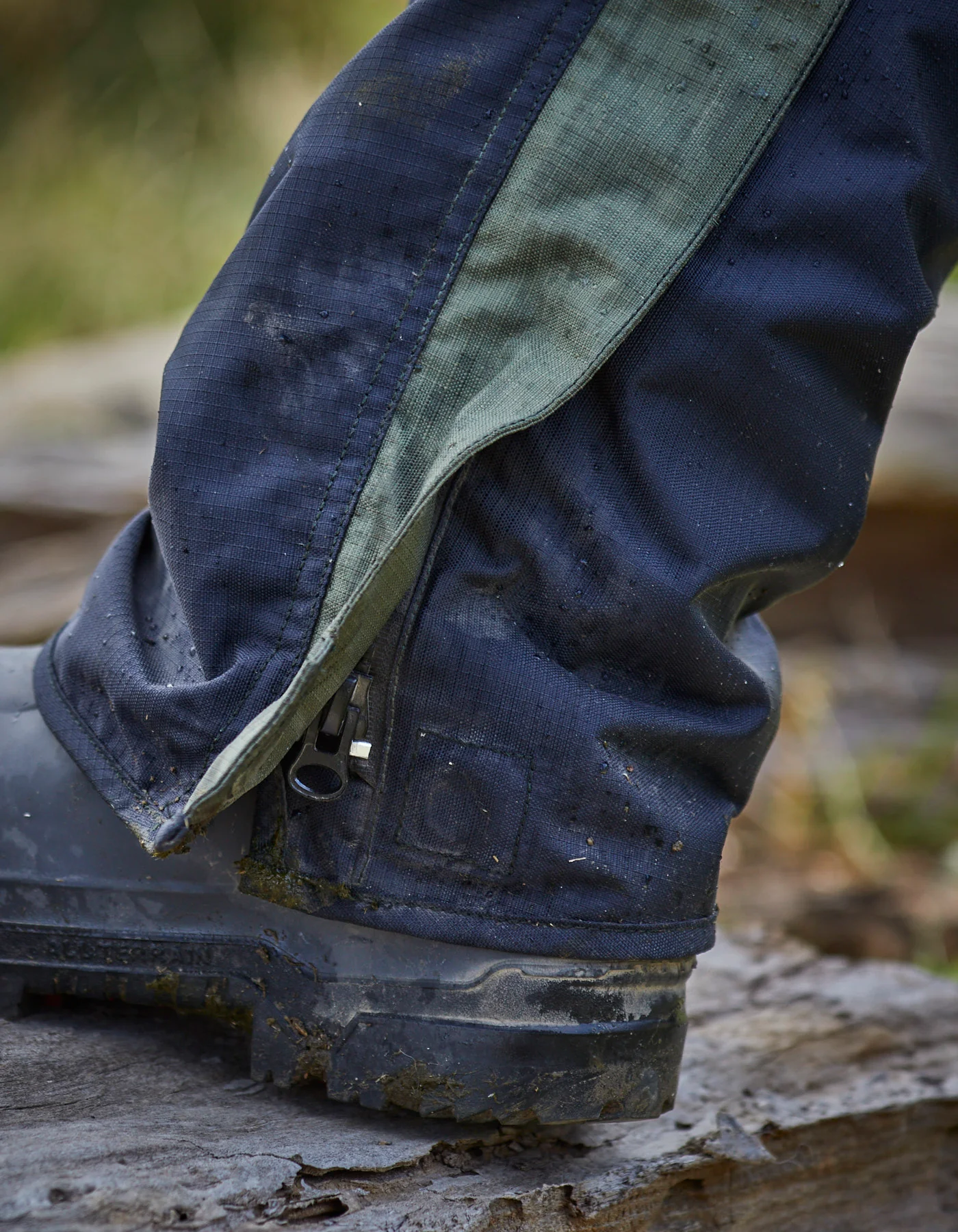 ISO940 Womens Bib Overtrouser - Image 4